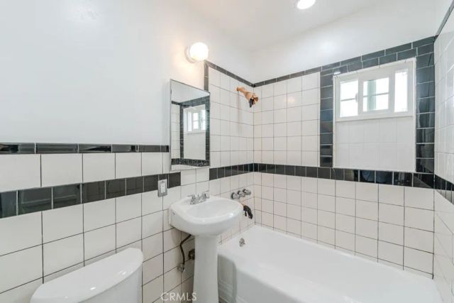 240 E South, Long Beach, CA 90805