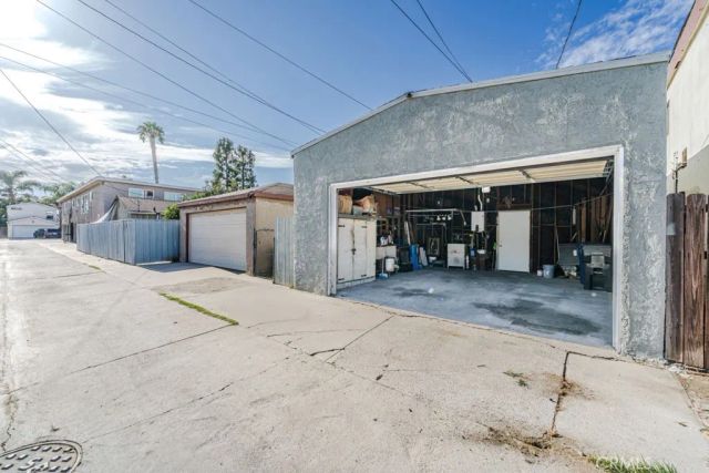 240 E South, Long Beach, CA 90805