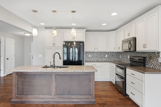 3806 GRANT LN, Columbia, MO 65203