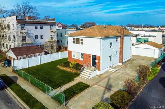 50 Mahland Place 2nd Floor, Oceanside, NY 11572