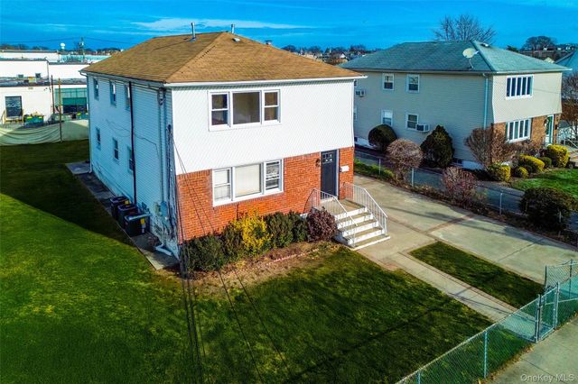 50 Mahland Place 2nd Floor, Oceanside, NY 11572