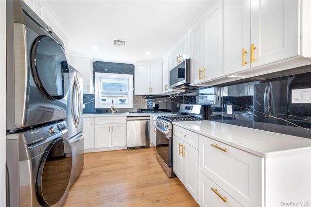 50 Mahland Place 2nd Floor, Oceanside, NY 11572