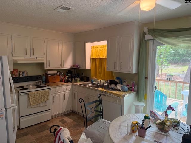 154 la Habra Lane, West Columbia, SC 20170