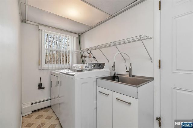 14 Forsgate Drive, Ringwood, NJ 07456