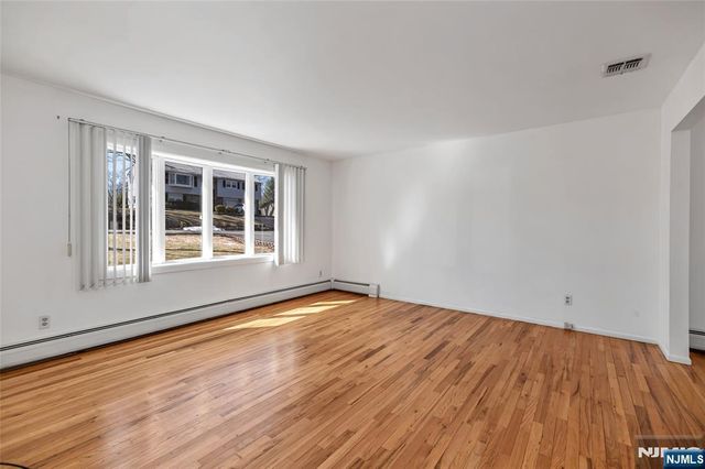 14 Forsgate Drive, Ringwood, NJ 07456
