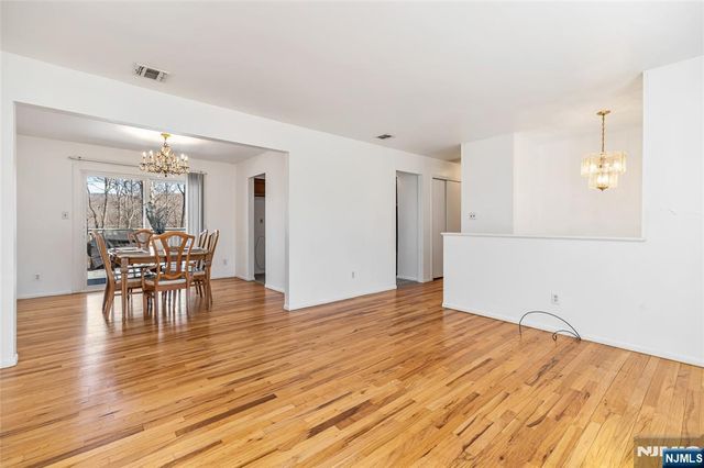 14 Forsgate Drive, Ringwood, NJ 07456