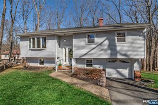 14 Forsgate Drive, Ringwood, NJ 07456