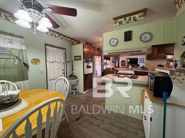 1558 Valencia Drive, Lillian, AL 36549