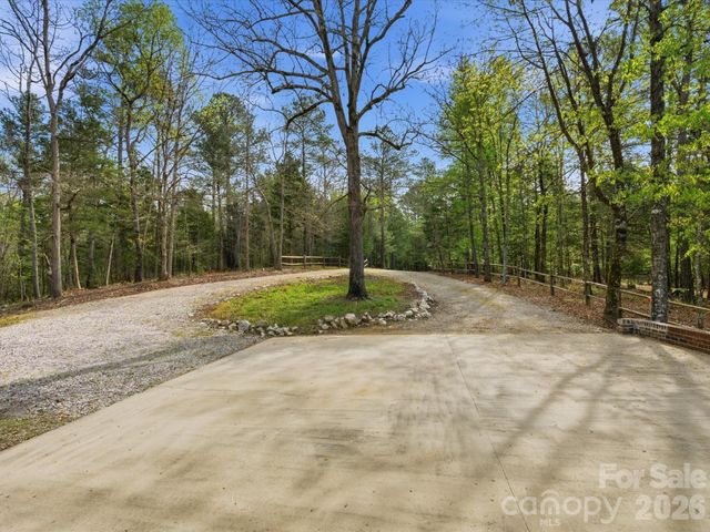 3090 Goblet Road, Richburg, SC 29729