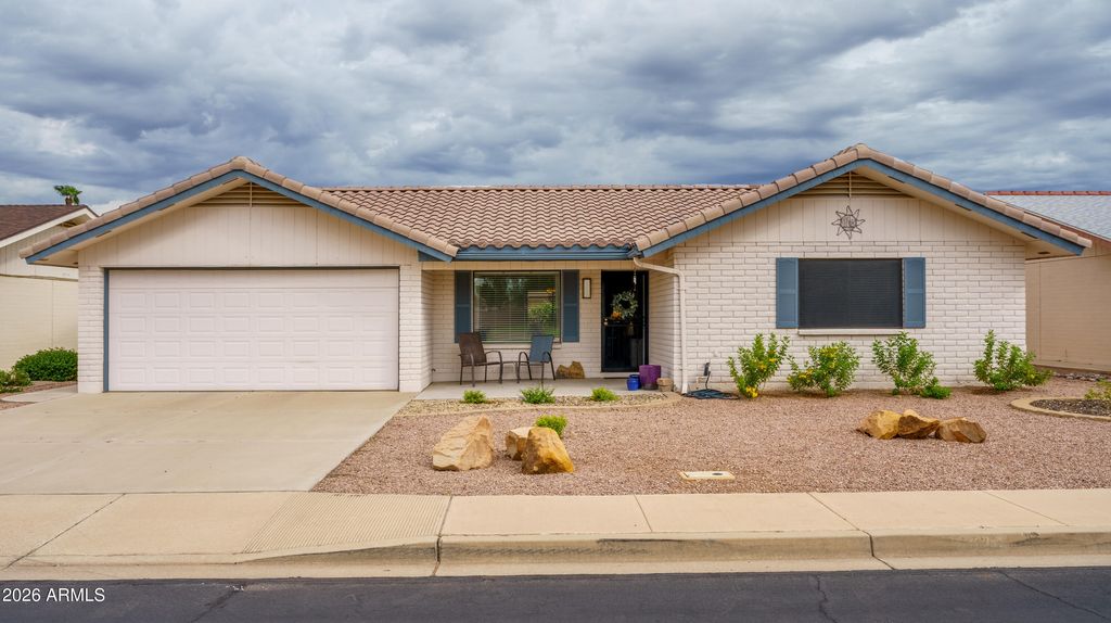 8026 E NOPAL Avenue, Mesa, AZ 85209 — exterior