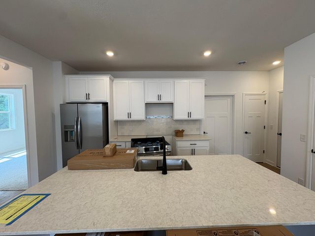 713 Vista Court, Hanover, MN 55341