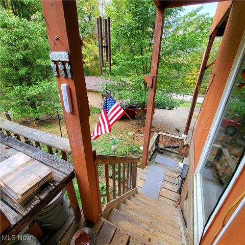 4098 Roswell Road SW, Dellroy, OH 44620