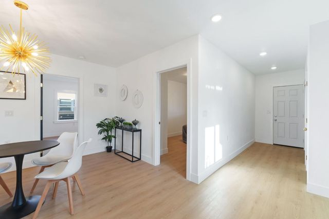 1576 N Safford Avenue, Fresno, CA 93728