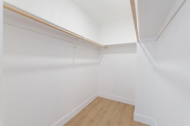 1576 N Safford Avenue, Fresno, CA 93728