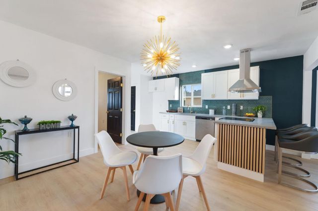 1576 N Safford Avenue, Fresno, CA 93728