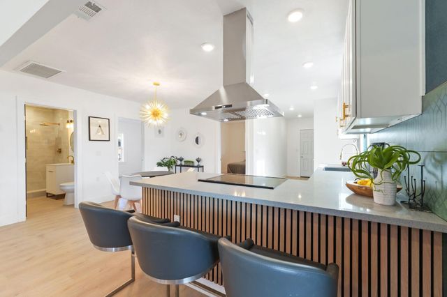 1576 N Safford Avenue, Fresno, CA 93728