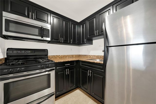 14500 SW 88th Avenue 217, Palmetto Bay, FL 33176