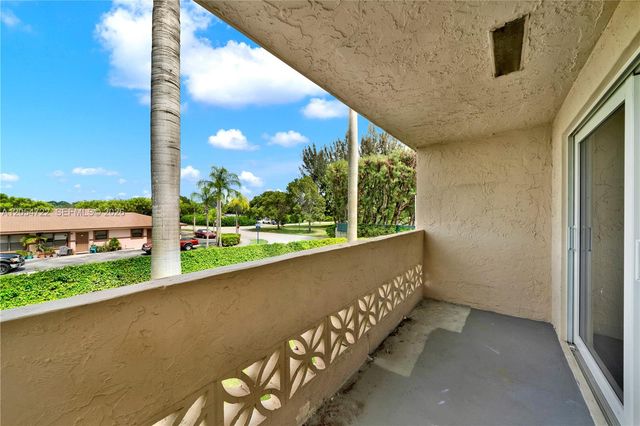 14500 SW 88th Avenue 217, Palmetto Bay, FL 33176