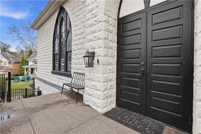 201 Frederick Avenue, Sewickley, PA 15143