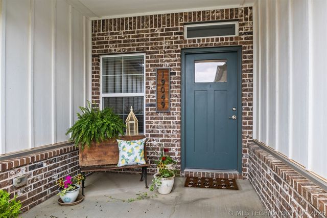 19049 E Ridge Line Road, Catoosa, OK 74015