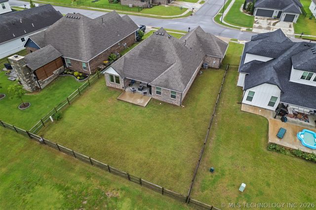 19049 E Ridge Line Road, Catoosa, OK 74015
