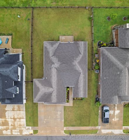 19049 E Ridge Line Road, Catoosa, OK 74015
