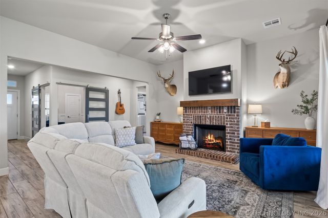 19049 E Ridge Line Road, Catoosa, OK 74015
