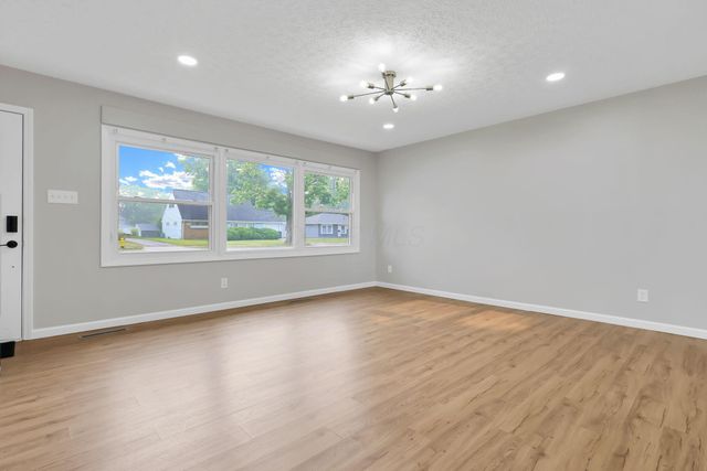 3985 Richard Avenue, Grove City, OH 43123