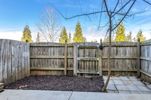 2417 New Holland Cir, Murfreesboro, TN 37128