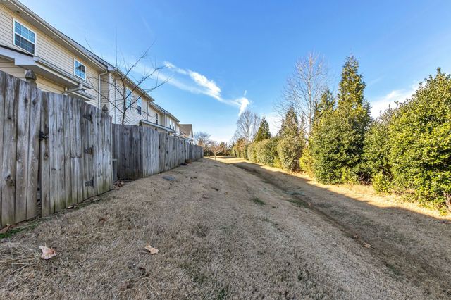 2417 New Holland Cir, Murfreesboro, TN 37128