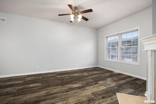 11217 N Oakwood Dr Unit 53, Peoria, IL 61615