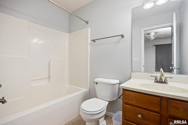 11217 N Oakwood Dr Unit 53, Peoria, IL 61615