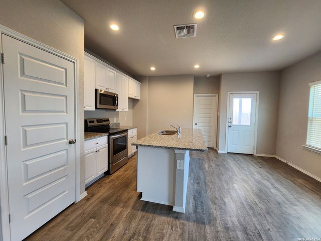 1137 Gracie Way, New Braunfels, TX 78130
