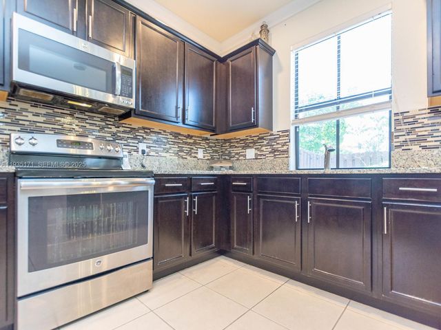 12320 S Village Cir 12320, Davie, FL 33325