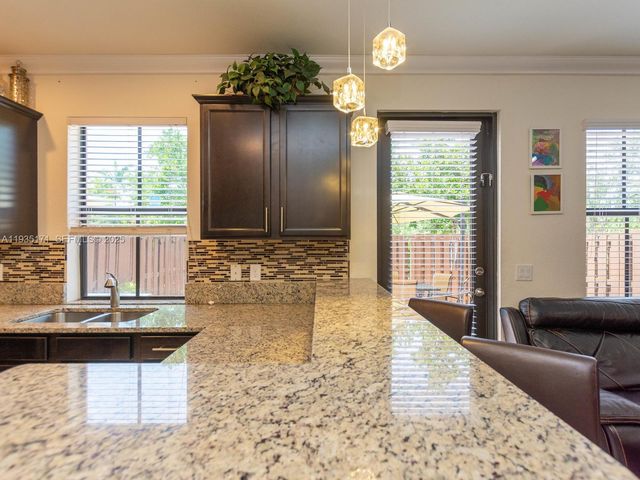 12320 S Village Cir 12320, Davie, FL 33325