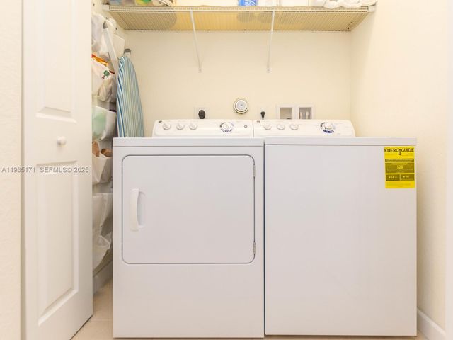 12320 S Village Cir 12320, Davie, FL 33325