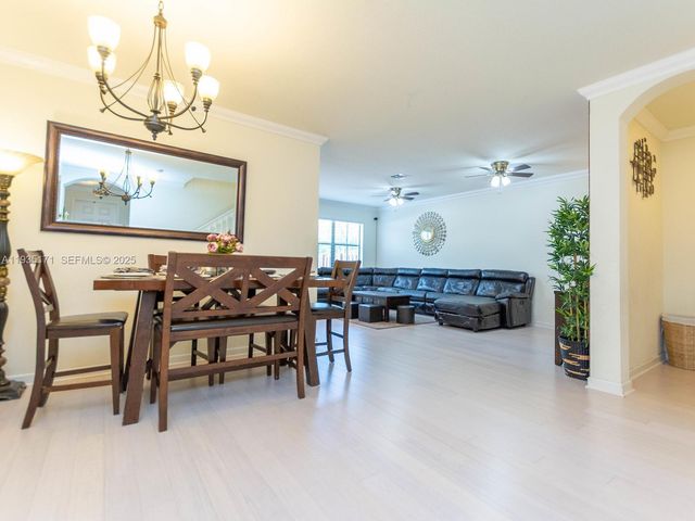 12320 S Village Cir 12320, Davie, FL 33325