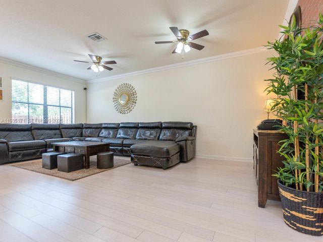 12320 S Village Cir 12320, Davie, FL 33325