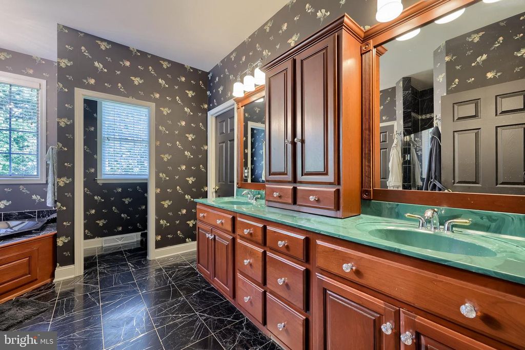 424 MASONIC DR, York, PA 17406