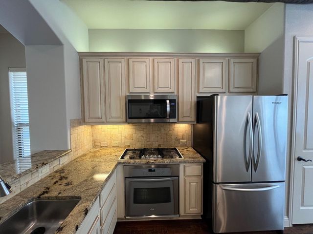 5784 Robbie Road, Plano, TX 75024