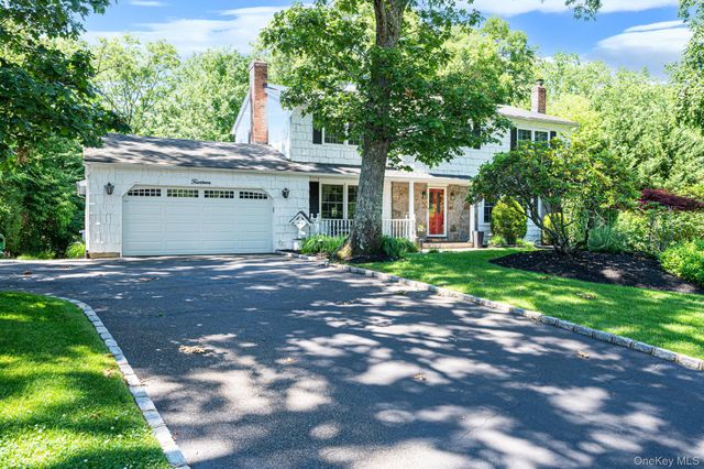 14 Sandpiper Court, Smithtown, NY 11787