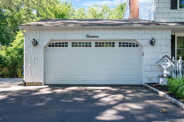 14 Sandpiper Court, Smithtown, NY 11787
