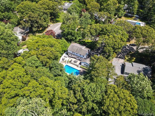 14 Sandpiper Court, Smithtown, NY 11787