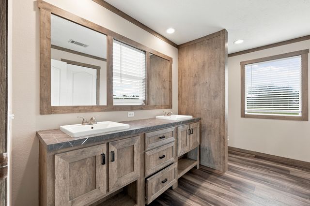 2819 Grays Prairie Lane, Scurry, TX 75158