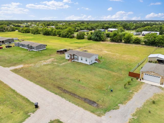 2819 Grays Prairie Lane, Scurry, TX 75158