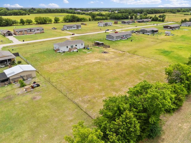 2819 Grays Prairie Lane, Scurry, TX 75158
