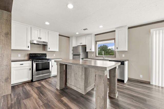 2819 Grays Prairie Lane, Scurry, TX 75158