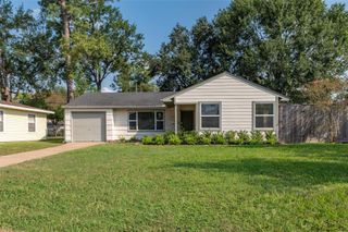 1806 Gardenia Drive, Houston, TX 77018