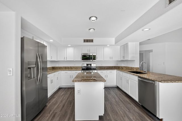 716 S CARDINAL Street, Gilbert, AZ 85296