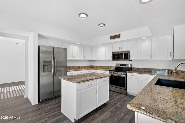 716 S CARDINAL Street, Gilbert, AZ 85296